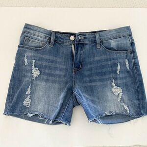 Klique B.  jean Shorts sz Small distressed women